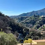 Des Ciappes Et Des Fees Homestay *